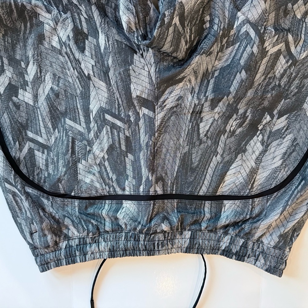 Pace-Breaker Gray Geometric Patterned Lululemon L… - image 4